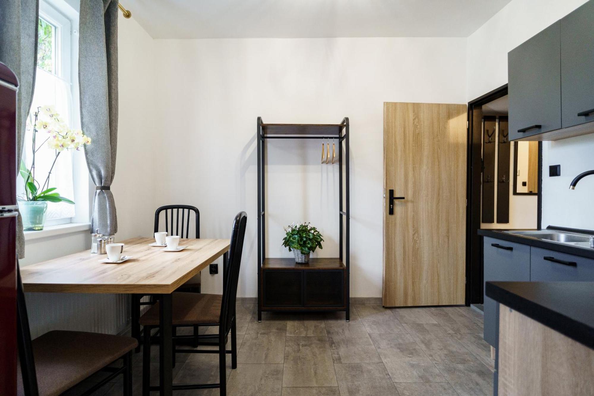 Banská Štiavnica Atelier Central מראה חיצוני תמונה